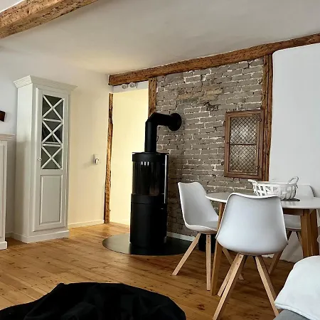 Appartamento Altstadtwohnung Mit Flair, 2 Zimmer, Kueche, Bad, Kamin, 50 Qm Arnstadt