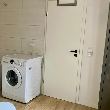 Altstadtwohnung Mit Flair, 2 Zimmer, Kueche, Bad, Kamin, 50 Qm Appartamento *