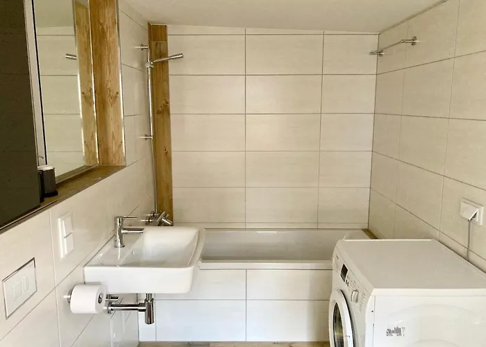 Altstadtwohnung Mit Flair, 2 Zimmer, Kueche, Bad, Kamin, 50 Qm Daire