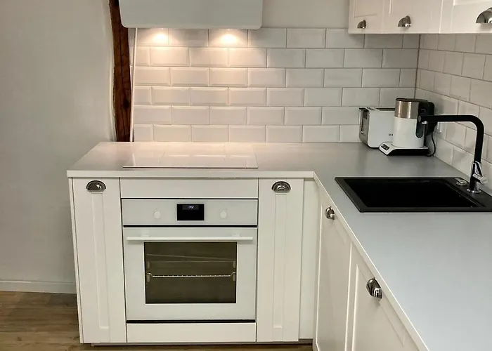 Altstadtwohnung Mit Flair, 2 Zimmer, Kueche, Bad, Kamin, 50 Qm Daire *