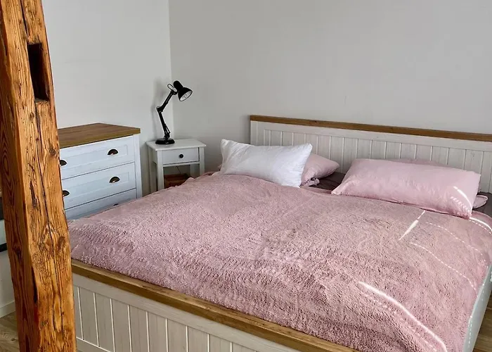 Altstadtwohnung Mit Flair, 2 Zimmer, Kueche, Bad, Kamin, 50 Qm Daire Arnstadt
