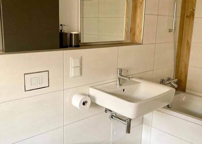 Daire Altstadtwohnung Mit Flair, 2 Zimmer, Kueche, Bad, Kamin, 50 Qm